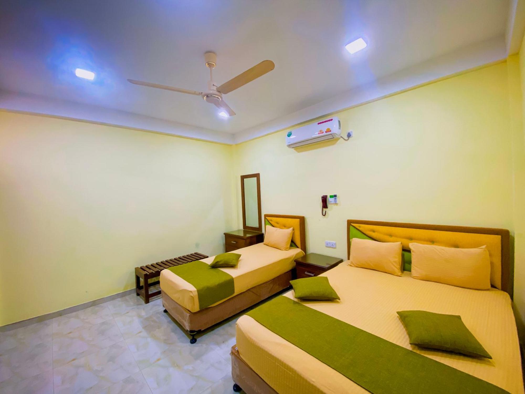 Sparkling Resort Kataragama Luaran gambar
