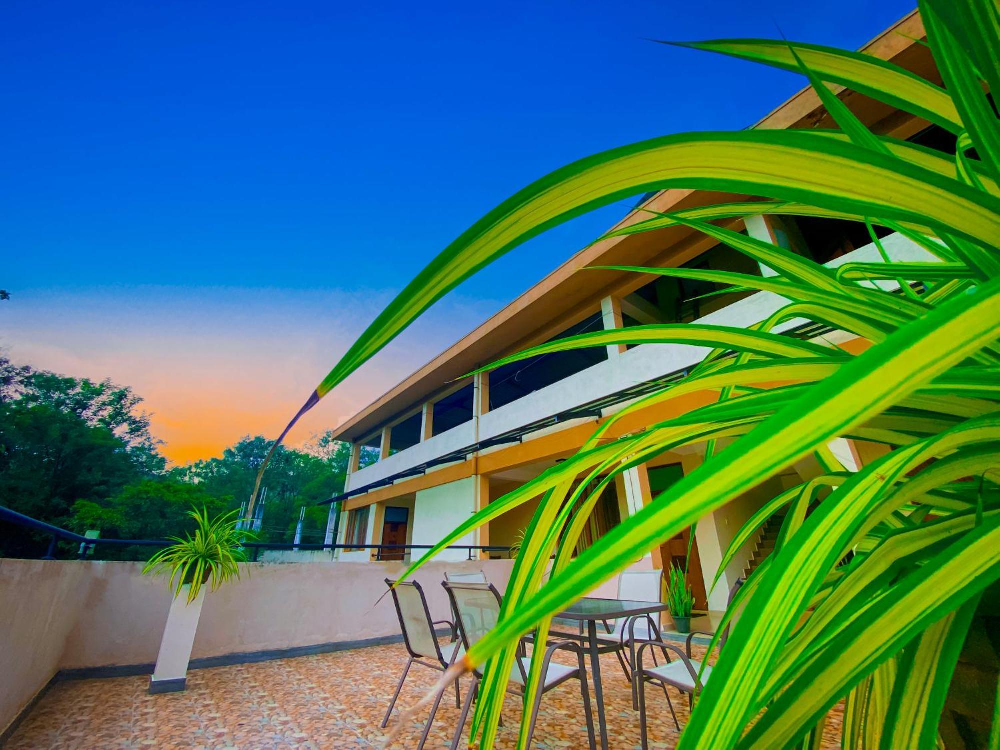 Sparkling Resort Kataragama Luaran gambar